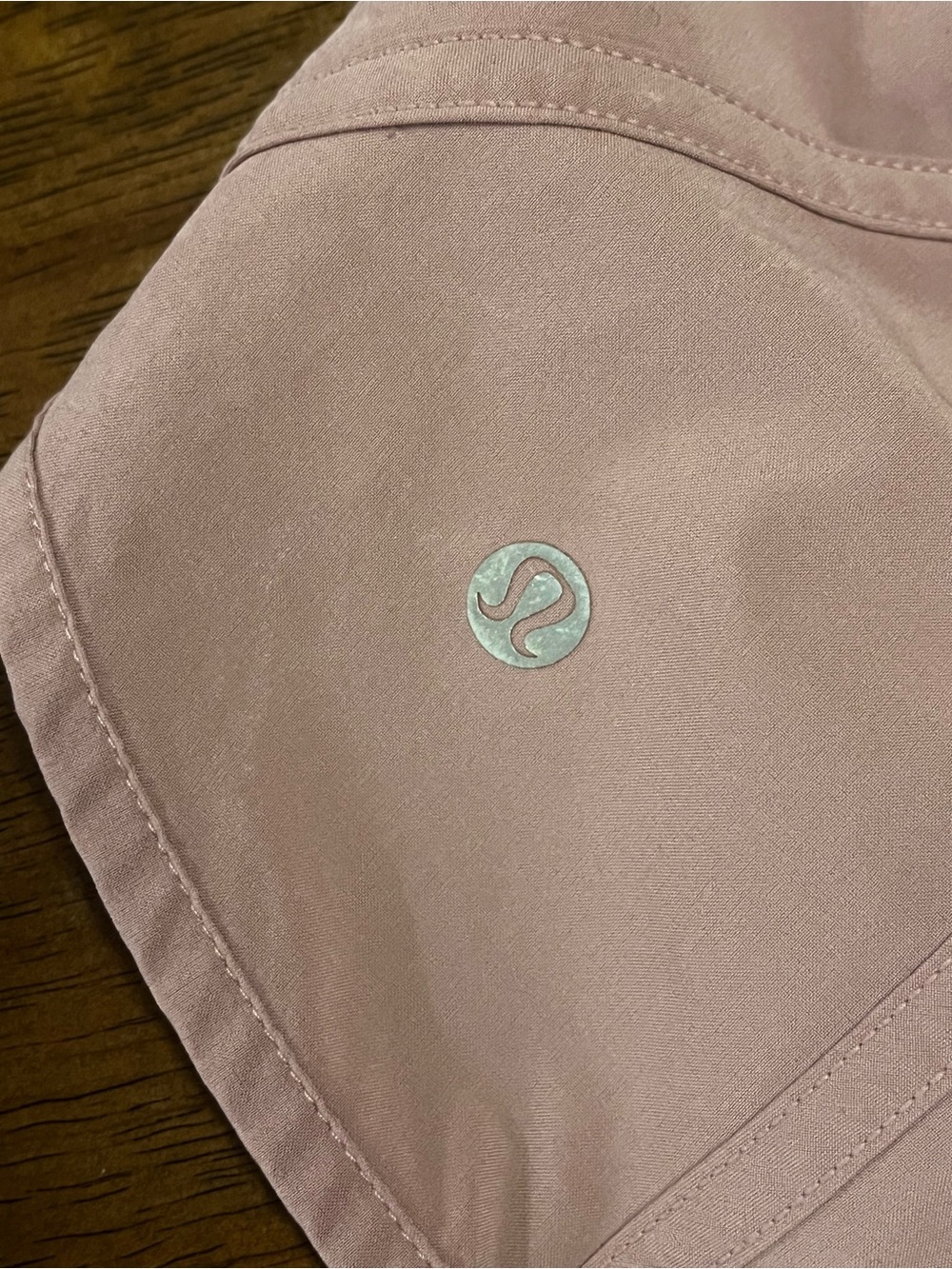 Lululemon Tracker Short V 4" Size 4 Mauve W7AZ2S - Picture 9 of 14